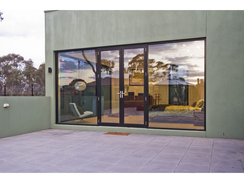 5 Leslie Place, Junortoun VIC 3551