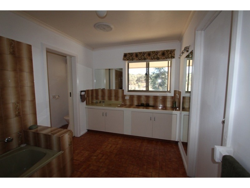 38 Harpers Road, Mandurang South VIC 3551