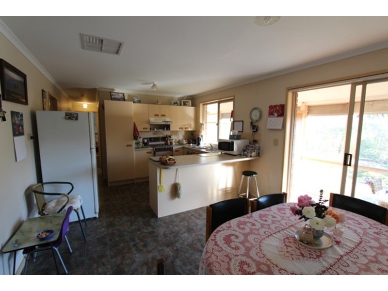 18 Batten  Street, California Gully VIC 3556