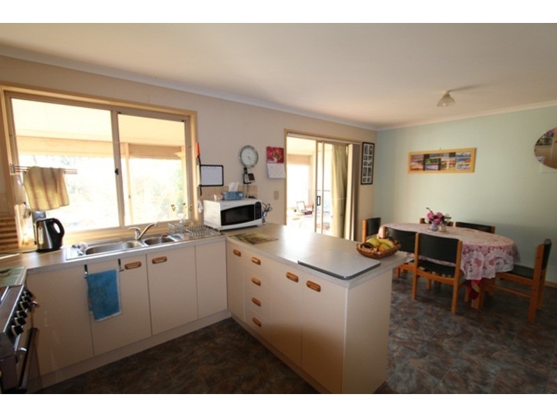 18 Batten  Street, California Gully VIC 3556