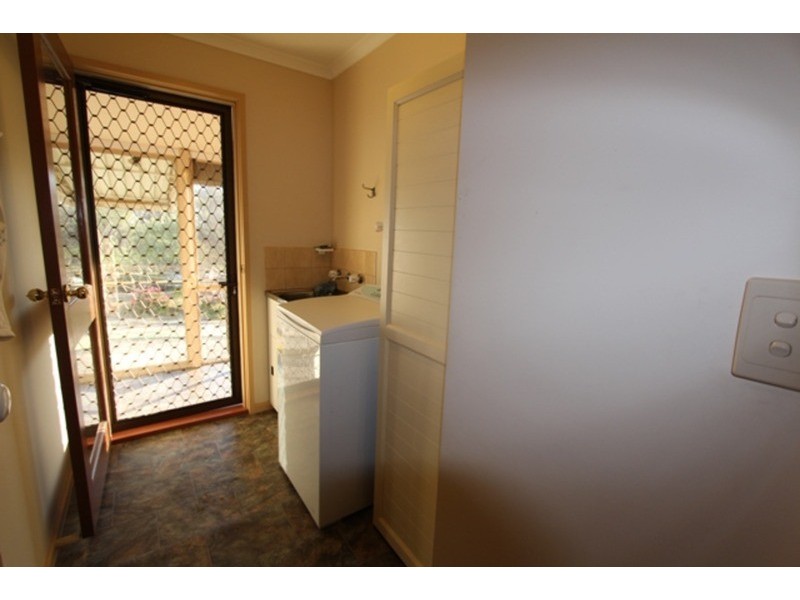 18 Batten  Street, California Gully VIC 3556