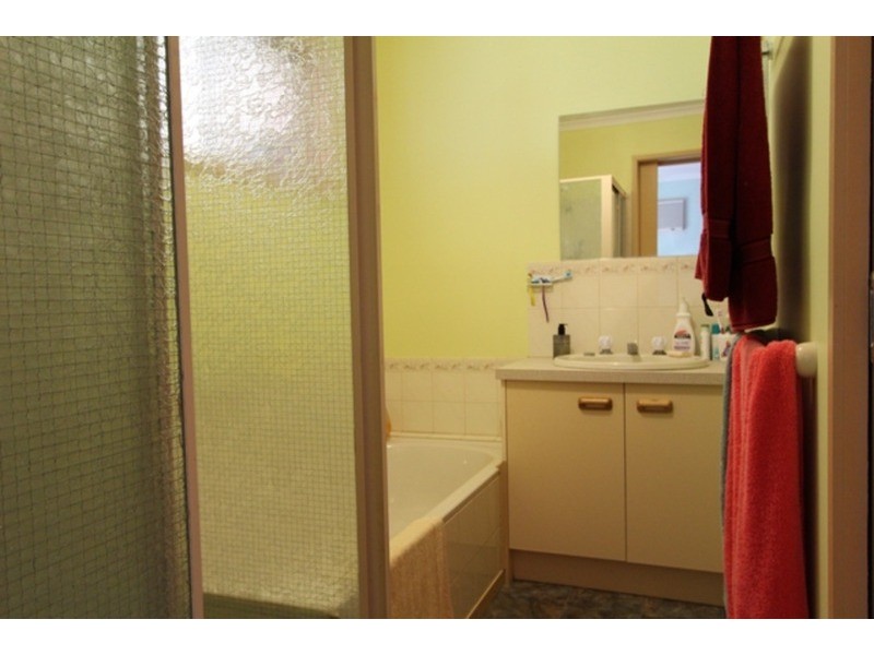 18 Batten  Street, California Gully VIC 3556