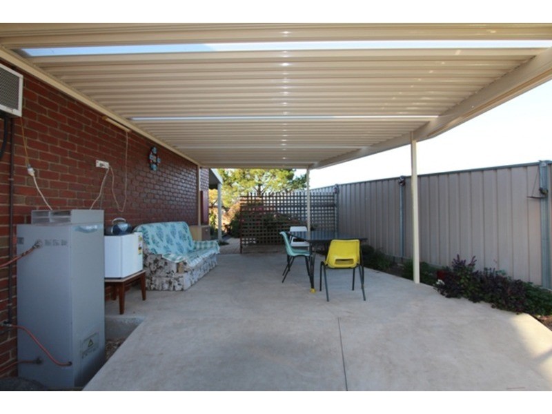 18 Batten  Street, California Gully VIC 3556