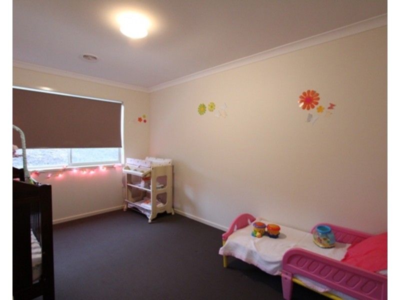 23 Londonderry Way, Epsom VIC 3551