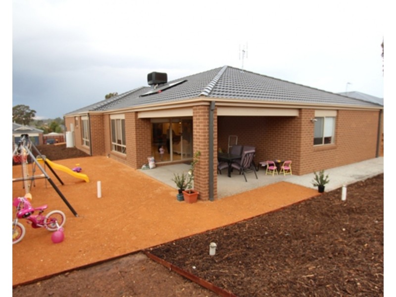 23 Londonderry Way, Epsom VIC 3551