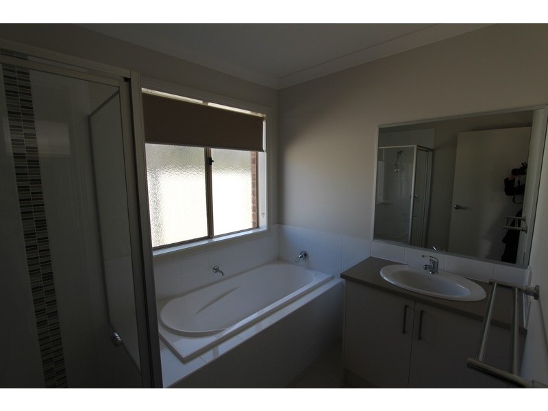 12 Imperial Court, California Gully VIC 3556