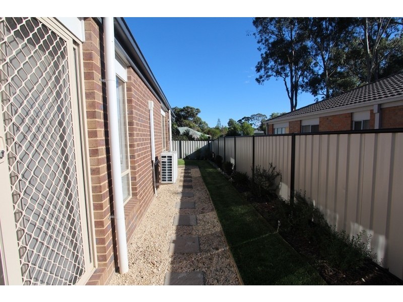 12 Imperial Court, California Gully VIC 3556