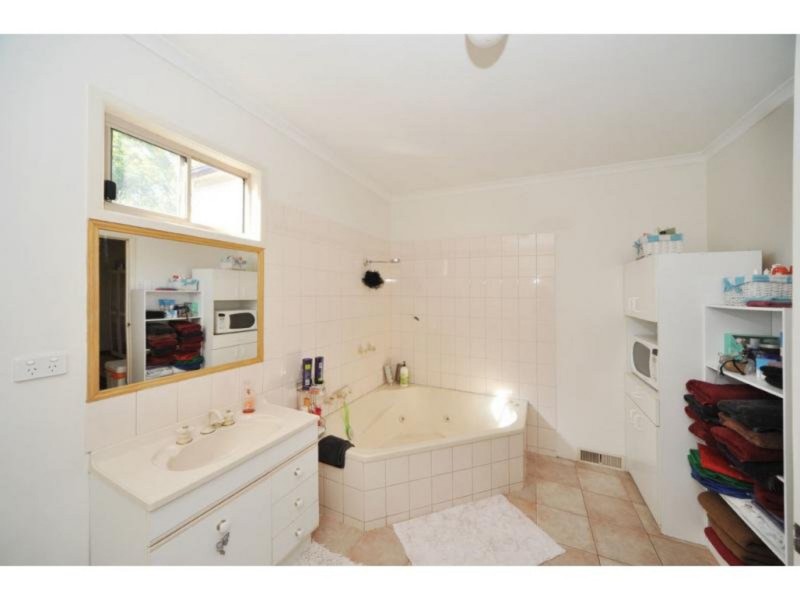 94 Marong Road, Bendigo VIC 3550