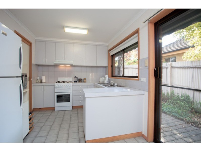 1/3 Minto Street, Quarry Hill VIC 3550
