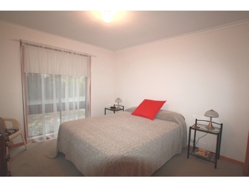 1/3 Minto Street, Quarry Hill VIC 3550