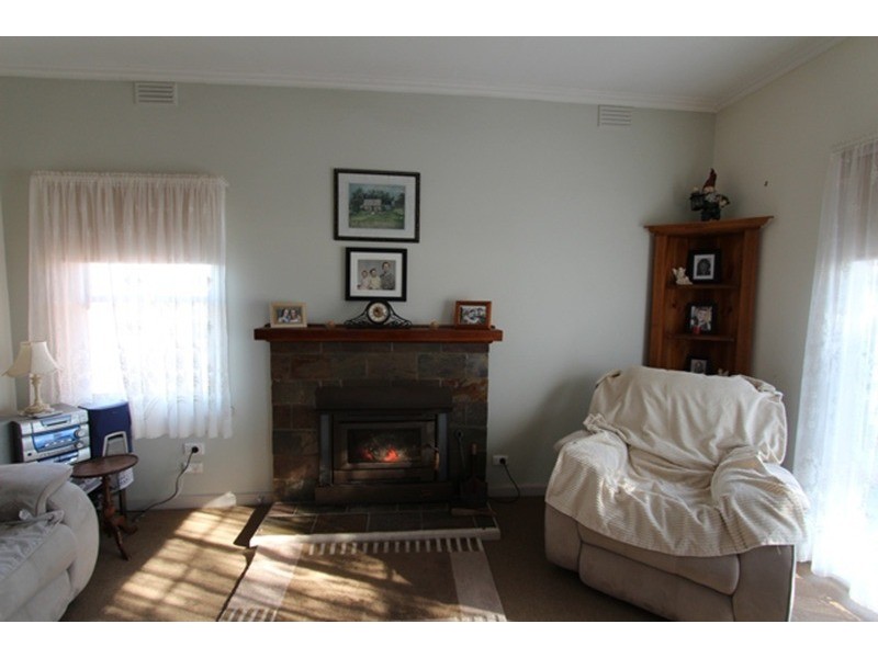 19 Nelson Street, Newbridge VIC 3551