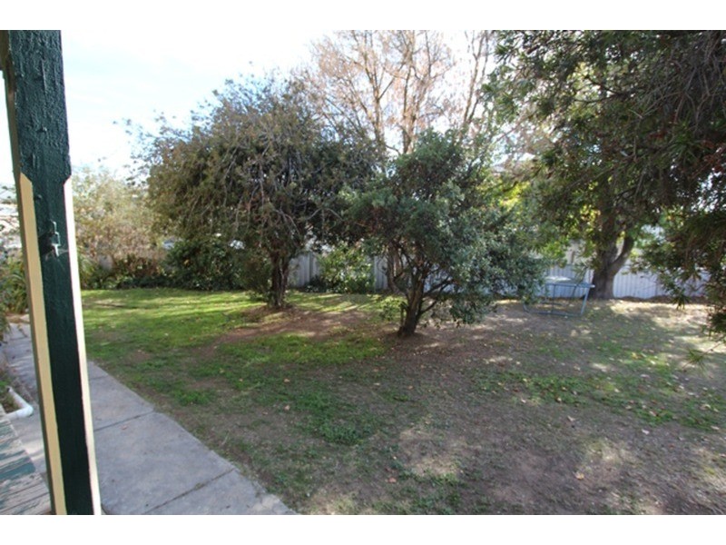 4 MacDougall  Road, Golden Square VIC 3555