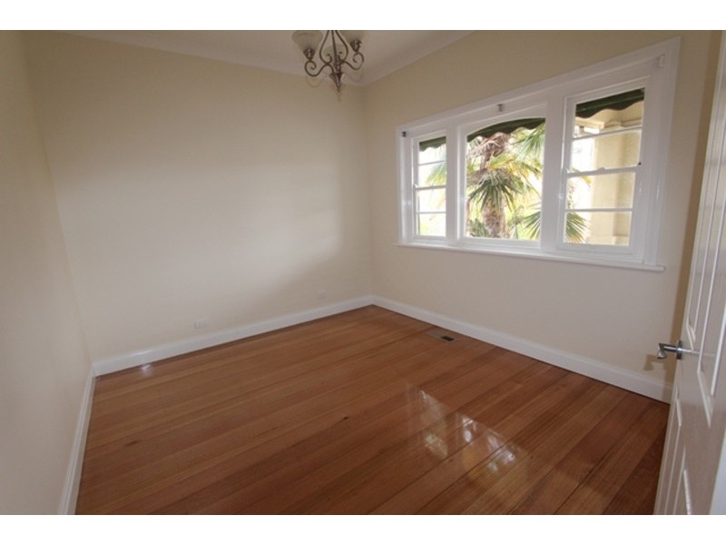 6 Echuca Street, Quarry Hill VIC 3550