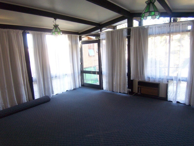 54 Race Street, Flora Hill VIC 3550