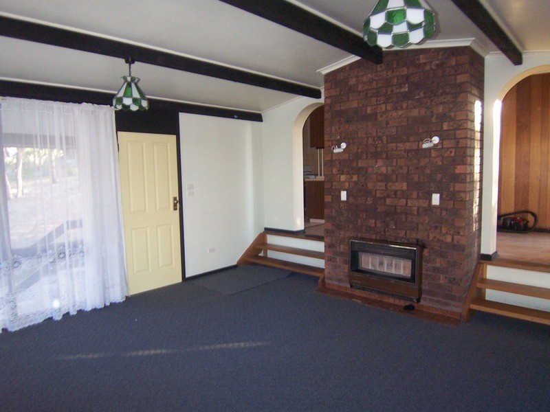 54 Race Street, Flora Hill VIC 3550