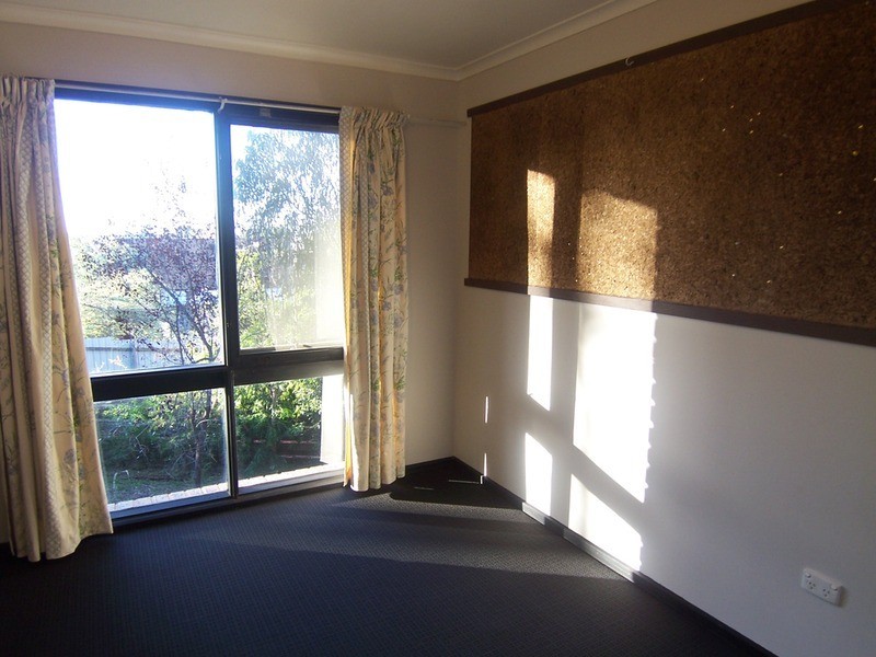 54 Race Street, Flora Hill VIC 3550