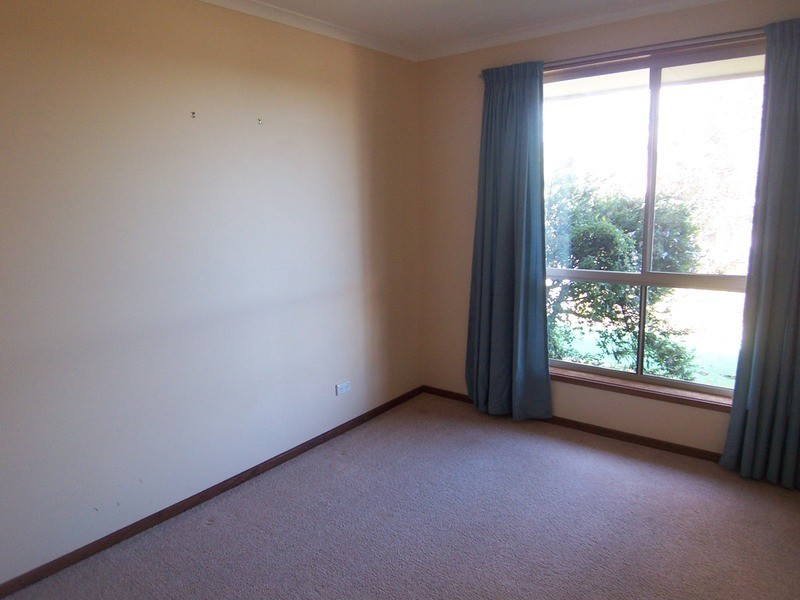 15 Barton Court, Flora Hill VIC 3550