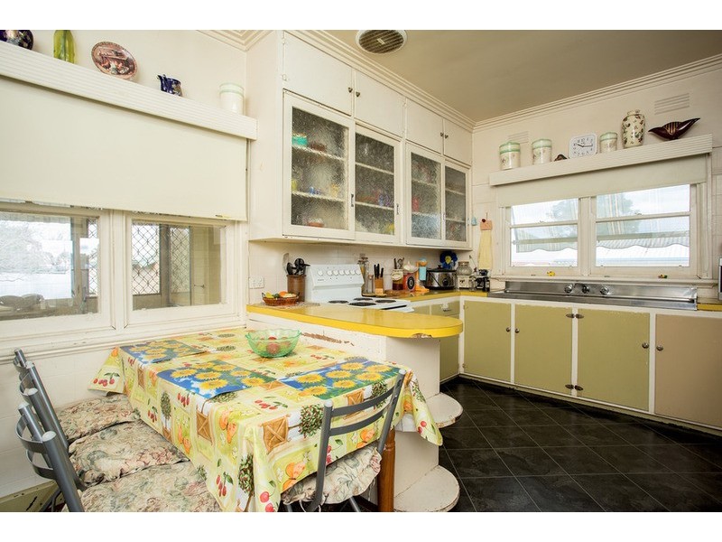 32 Hammer  Street, Flora Hill VIC 3550