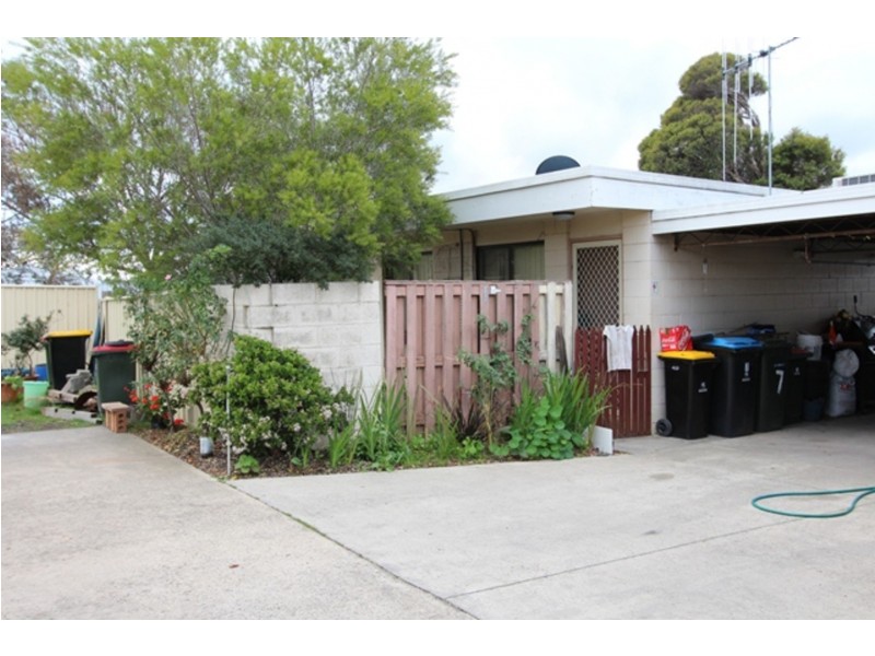 2/38 Lockwood Road, Kangaroo Flat VIC 3555