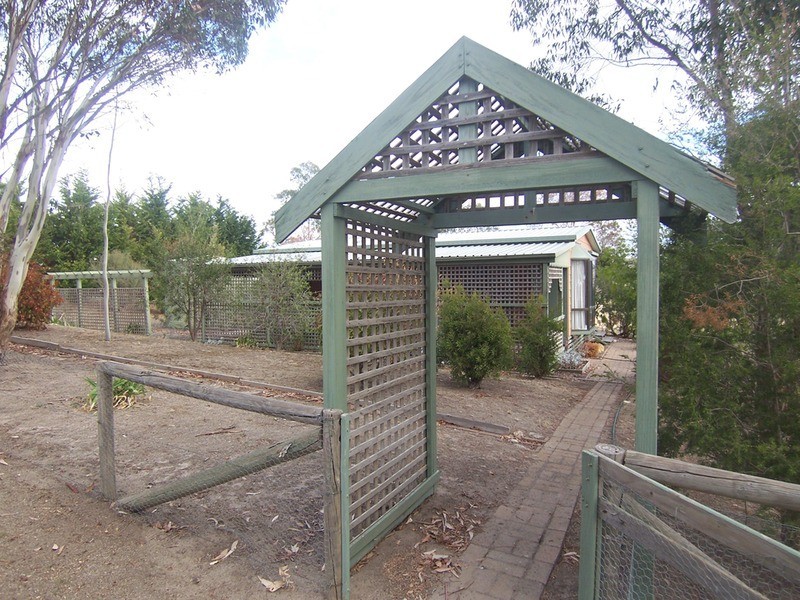 91 Moffatt Drive, Harcourt North VIC 3453