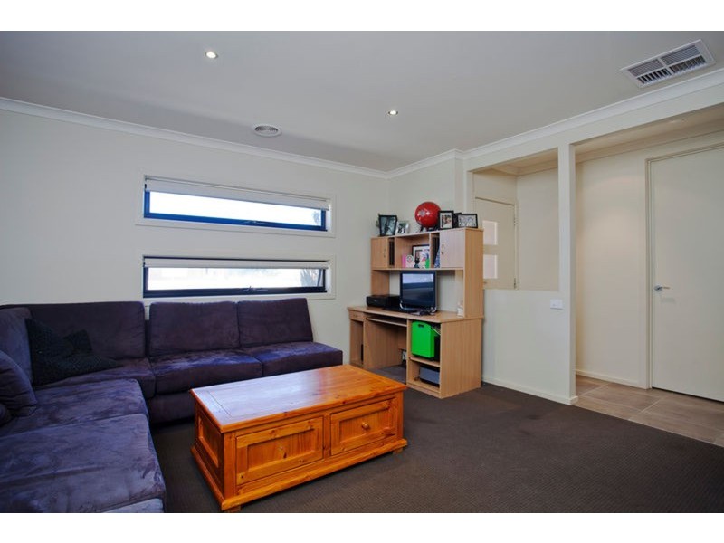 20 Sandhurst Drive, California Gully VIC 3556