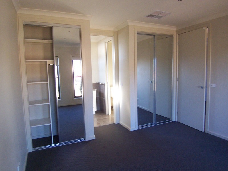 20 Sandhurst Drive, California Gully VIC 3556