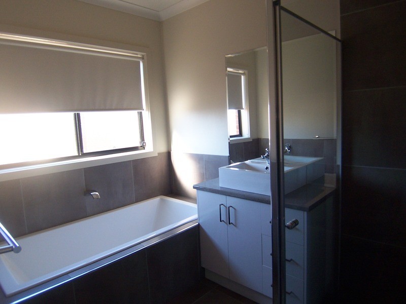 20 Sandhurst Drive, California Gully VIC 3556