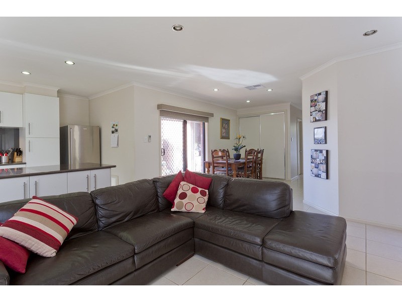 4/12a Lawson Street, Spring Gully VIC 3550