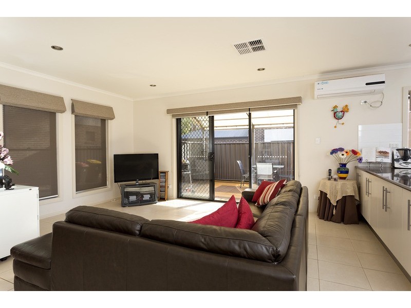 4/12a Lawson Street, Spring Gully VIC 3550