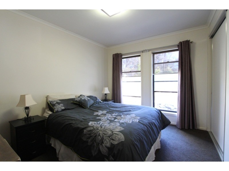 4/12a Lawson Street, Spring Gully VIC 3550