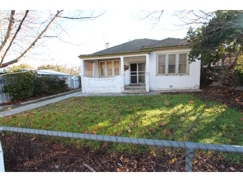 9 Townsend  Street, Kennington VIC 3550