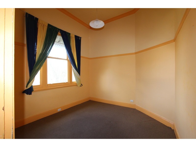 4 Macdougall Road, Golden Square VIC 3555