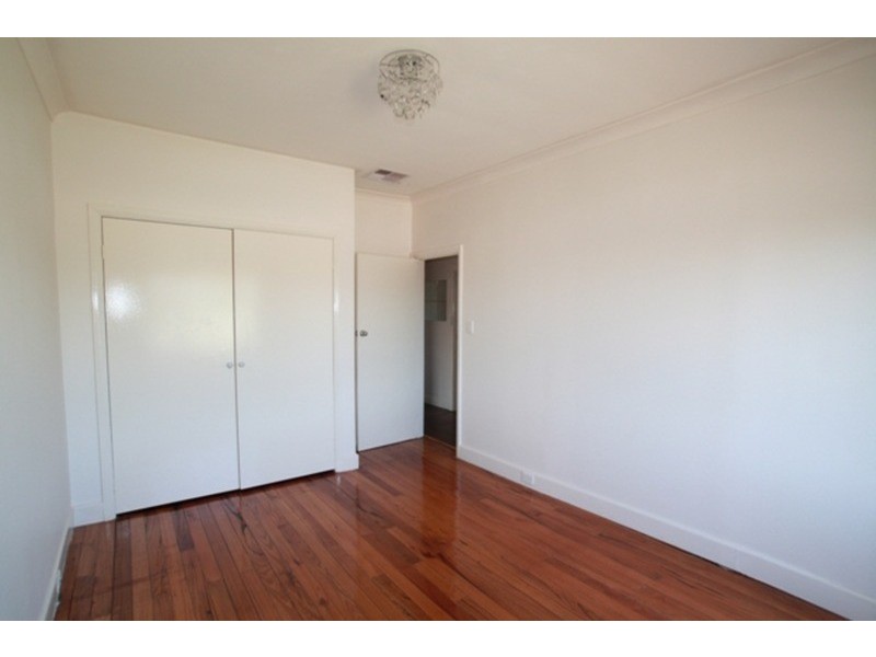 2B Honeysuckle Street, Eaglehawk VIC 3556