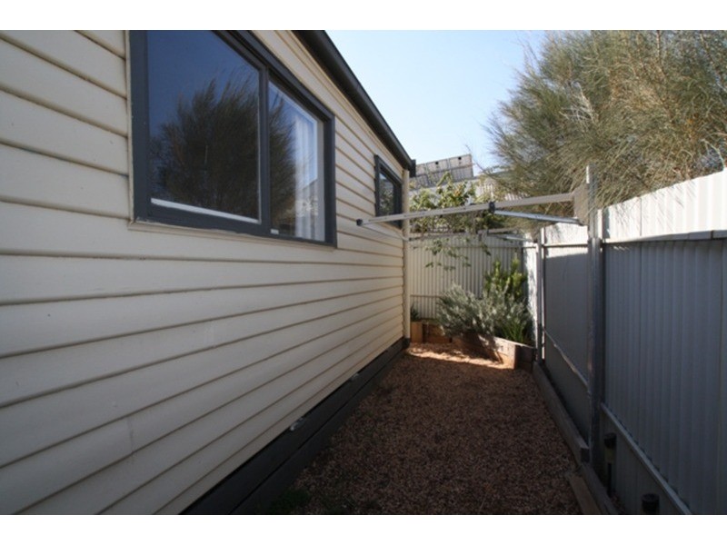 2B Honeysuckle Street, Eaglehawk VIC 3556