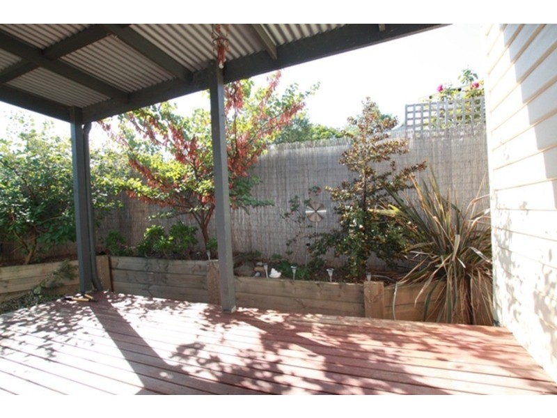 2B Honeysuckle Street, Eaglehawk VIC 3556