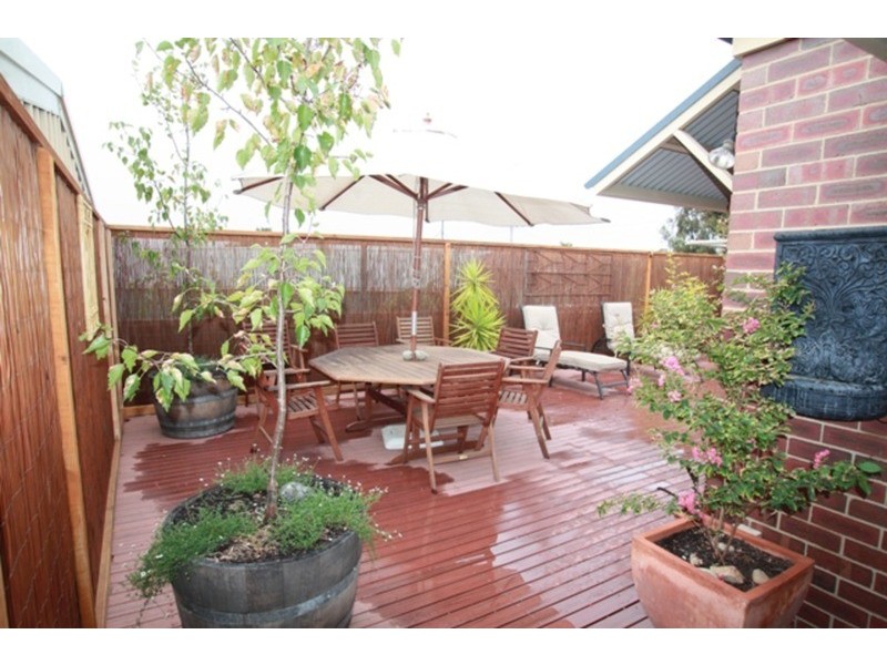 14 Forest Heights Drive, Kangaroo Flat VIC 3555