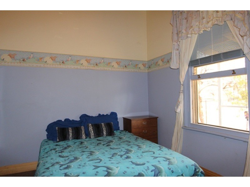 18 Anderson  Street, North Bendigo VIC 3550