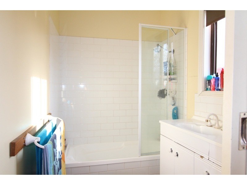 18 Anderson  Street, North Bendigo VIC 3550