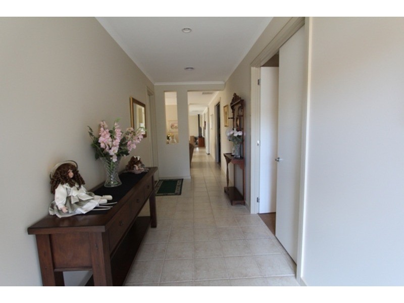 5 Manna Gum Drive, Epsom VIC 3551