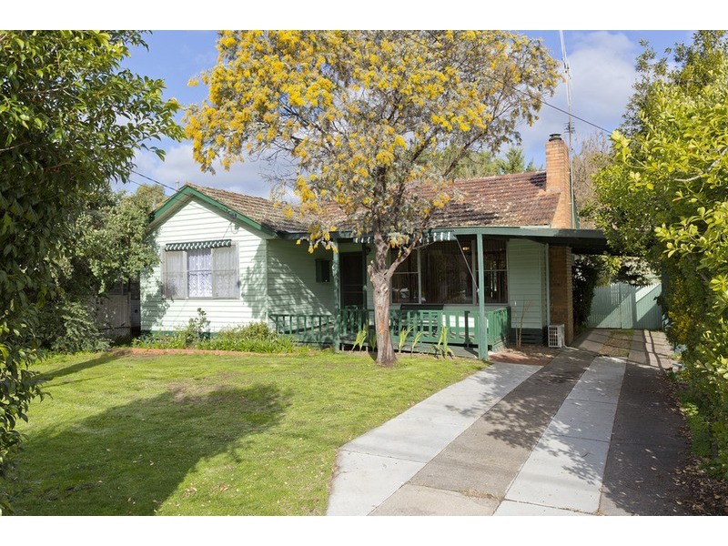 37 Mackenzie Street, West, Golden Square VIC 3555