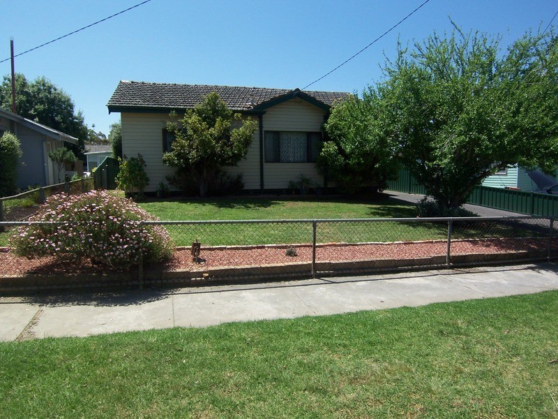 21 Waratah Street, White Hills VIC 3550