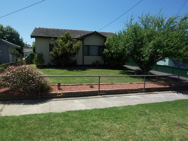 21 Waratah Street, White Hills VIC 3550