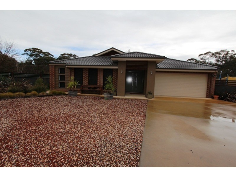 23 Lupson Court, Maiden Gully VIC 3551