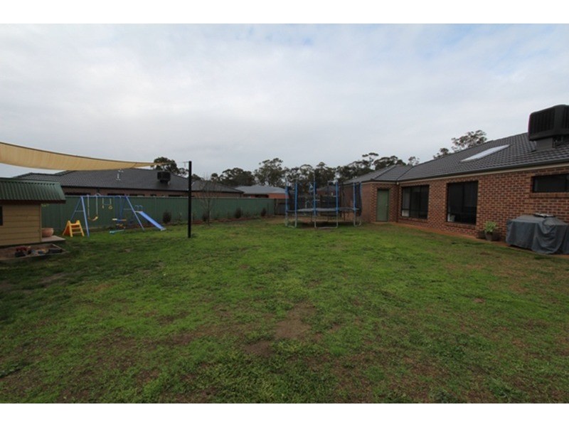 23 Lupson Court, Maiden Gully VIC 3551