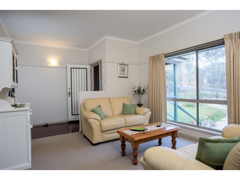 12 Clay Gully Court, Maiden Gully VIC 3551