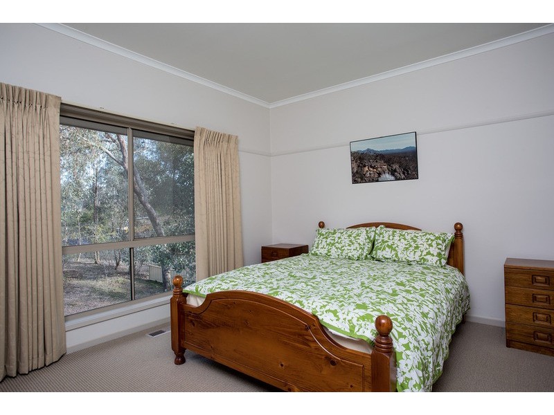 12 Clay Gully Court, Maiden Gully VIC 3551