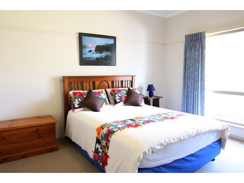 12 Clay Gully Court, Maiden Gully VIC 3551