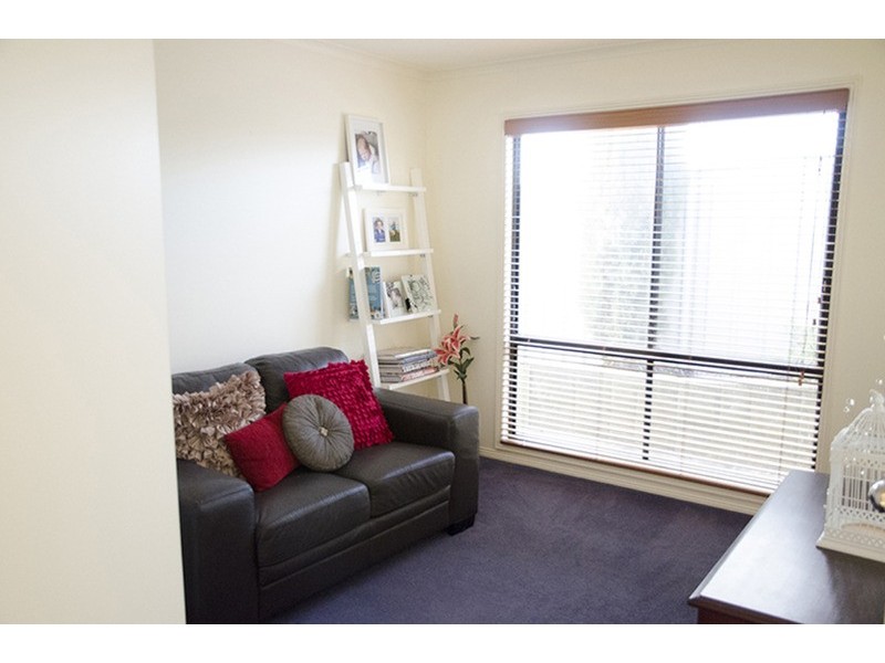 6 Grange Terrace, Golden Square VIC 3555