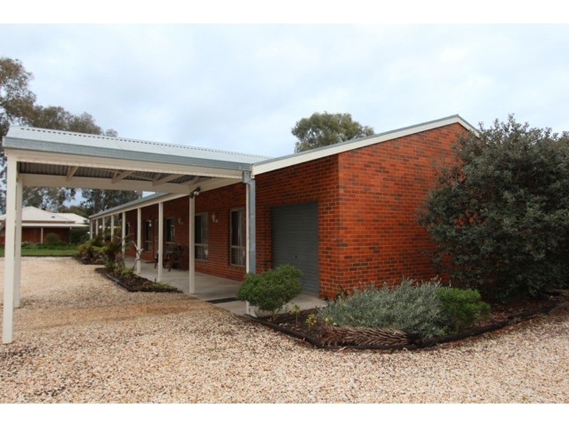 77 Brunel  Street, Huntly VIC 3551