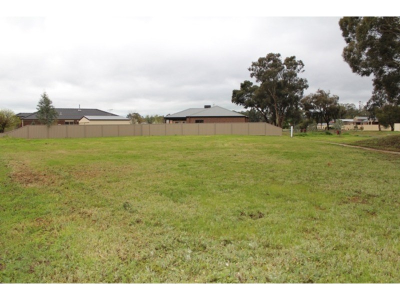 1 Sullivan Street, Epsom VIC 3551